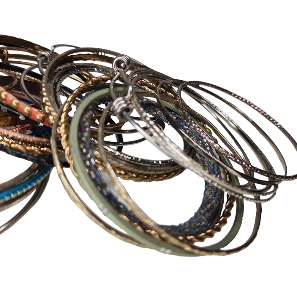 Lotsa Bracelets! - Picture 5 of 8